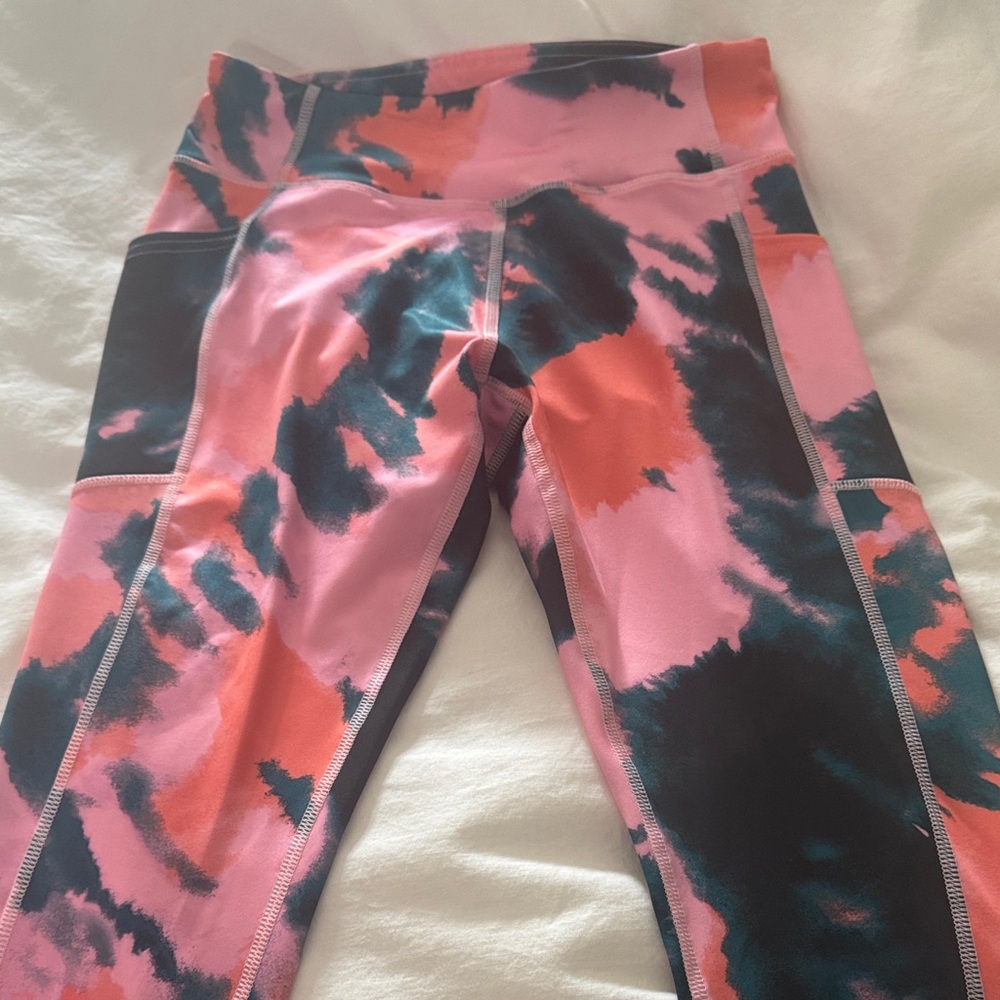 Tek gear capri with pockets